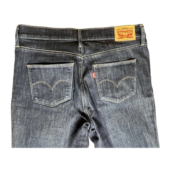 Women's Levi's Slimming Skinny Jeans. Size 31. Dark Wash - Picture 4 of 6